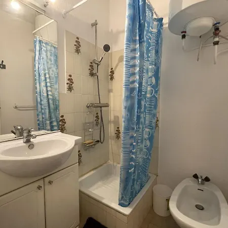 Apartamento Avec Loggia Vitrée, à 100m De La Plage, Proche Commerces Et Activités à - Fr-1-338-492 Sète