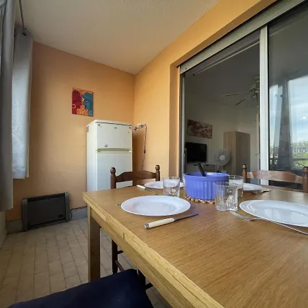 Avec Loggia Vitrée, à 100m De La Plage, Proche Commerces Et Activités à - Fr-1-338-492 *